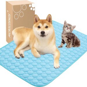 Pet cooling mat in blue – washable and reusable summer pad for dogs and cats